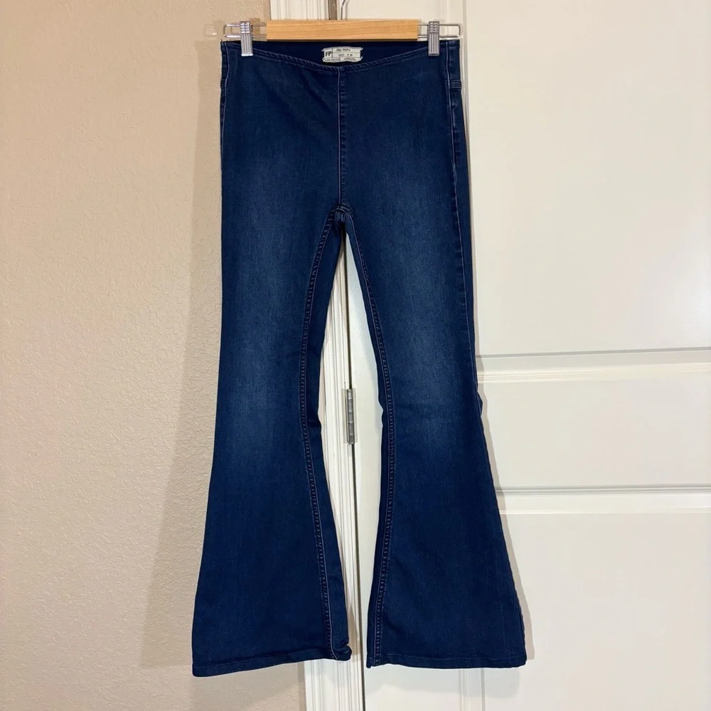 Free People Flare Jeans Pull On Bell Bottoms Womens Size 26 - Picture 2 of 11